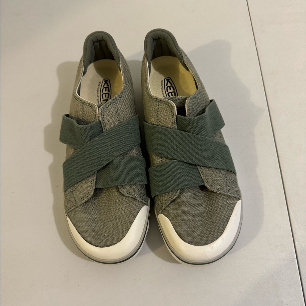 Keen womens shoes size 9